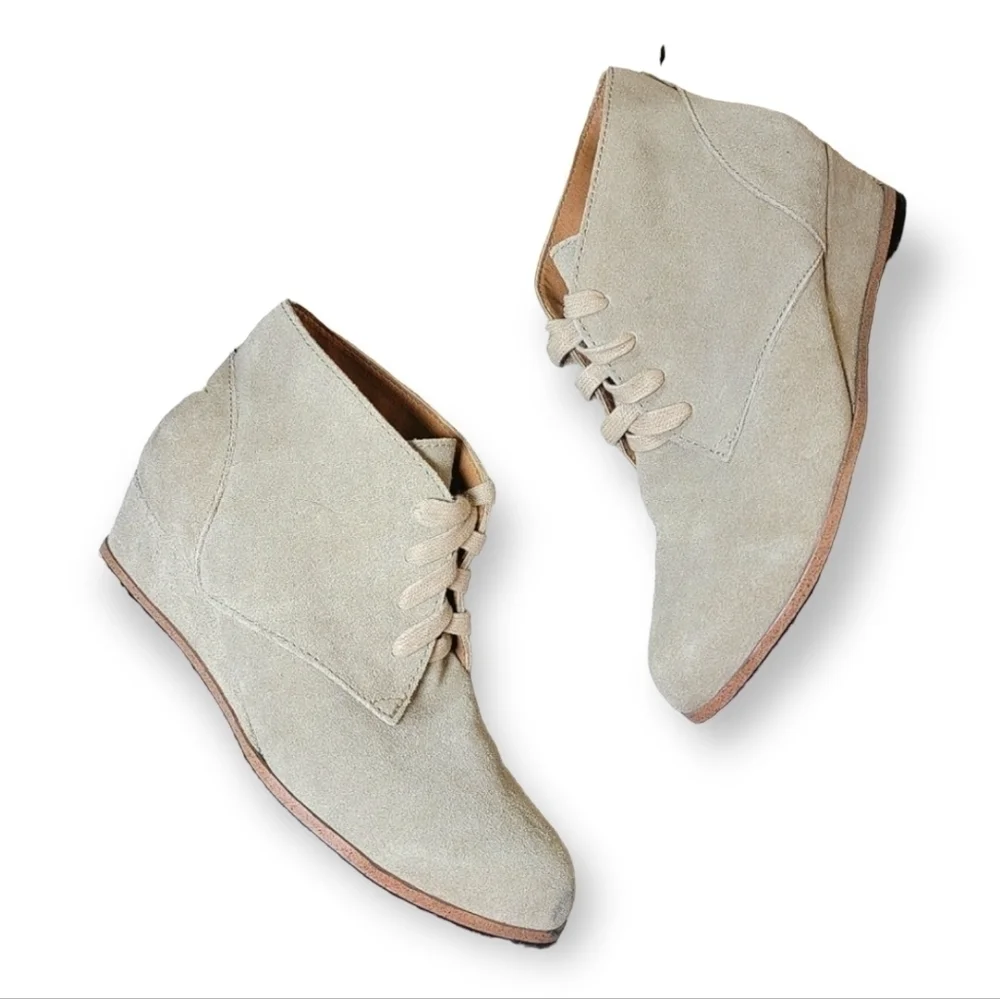 Susina | 7 'Reid' Suede Lace-Up Wedge Booties ankle boots